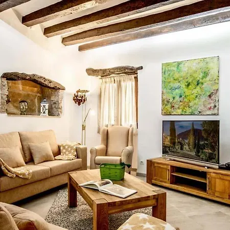 Sleeps 8 With Pool And Air Con * Pollença