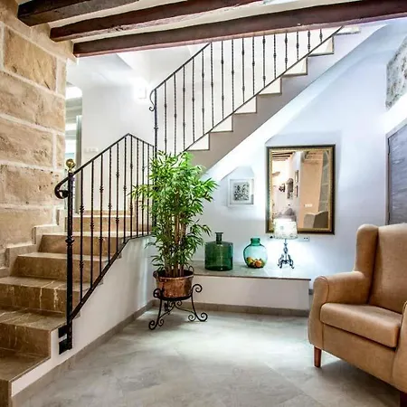 Villa Sleeps 8 With Pool And Air Con *