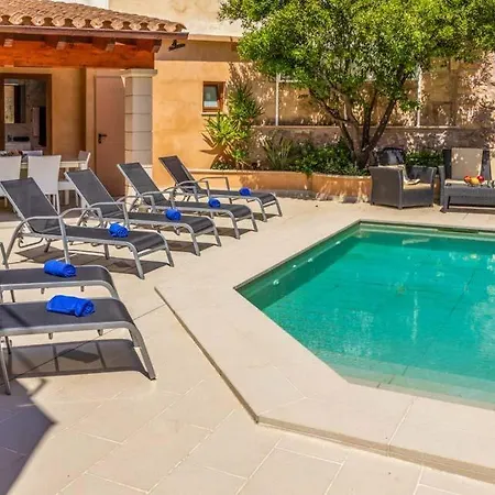 Sleeps 8 With Pool And Air Con Villa